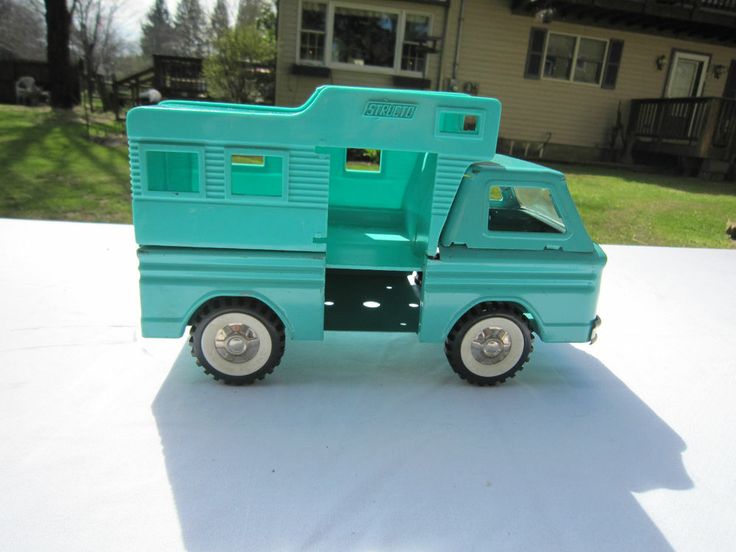 Vintage STRUCTO Tin Metal Blue Camper Truck Toy Car